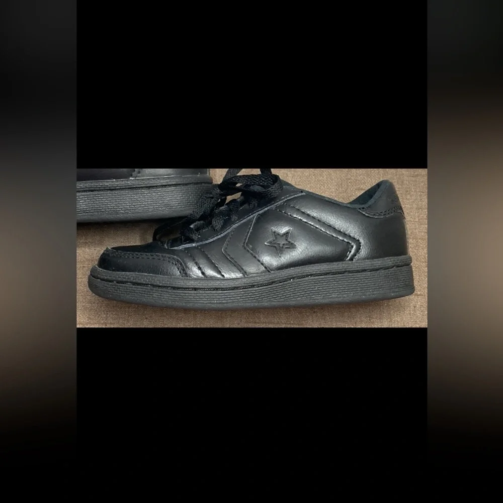 Rare Converse Junior Sneakers All Black Leather Lace Up Size 13.5 Monochrome
